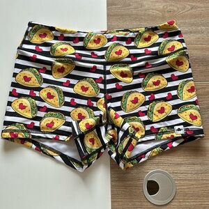 WodBottom Love taco shorts sz Medium